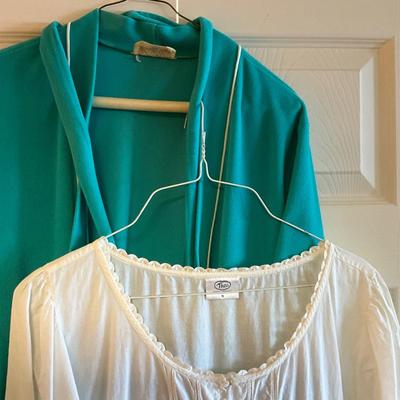 UB2057 Vintage Intimates Night wear