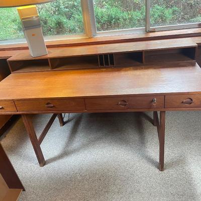 PETER LOVIG  for DANSK DENMARK -  MID-CENTURY MODERN - Table with 4 Drawers (1 locking w key) and Pigeonholes