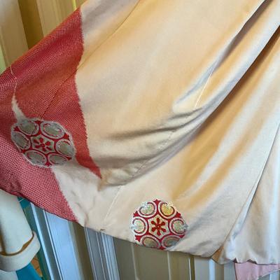 UB2058 Vintage Short and Long Silk Kimono Jackets / Robe