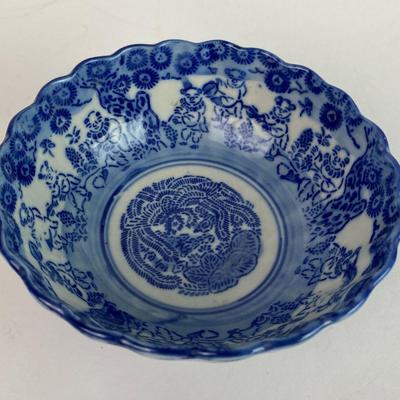 Rare CHINESE BLUE WHITE PORCELAIN BOWL bears and join the dots pattern