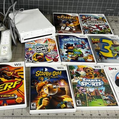 Nintendo Wi Bundle Console, Game, Controllers 
