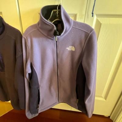 UB2067 Large lot of NORTH FACE Women's Clothing