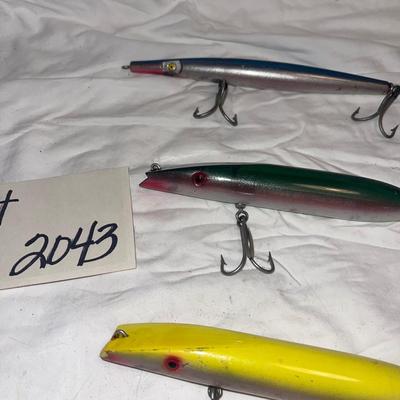 S2043 LOT of Fishing Lures