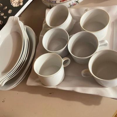 Assorted Whiteware China/Porcelain Lot - 6 Mellita cups, 2 square platters, 5 small casseroles, 2 oval bowls.