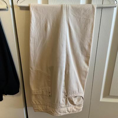UB2095 L.L. Bean Size Med Vest with Calvin Klein Pants
