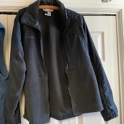 UB2096 Lot of 4 Fleece Pullover and Jackets Columbia & North Face