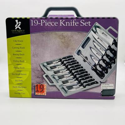 GOURMET TRADITIONS 19 Piece Knife Set
