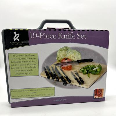 GOURMET TRADITIONS 19 Piece Knife Set