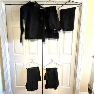 UB2098 Lot of Exercise/Yoga Workout Ladies Clothes