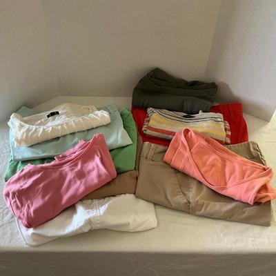 UB2108 Set of Ladies TALBOTS Solid Color Shorts and Top Sets