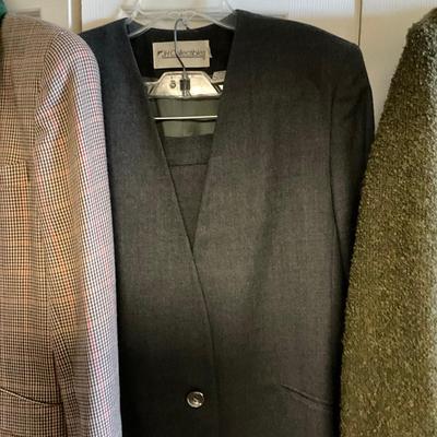 UB2114 Lot of Ladies Vintage Clothing Suits and more