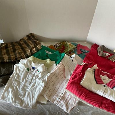 UB2122 Lot of Vintage Ladies Golf Shirts and NORTH FACE Shorts