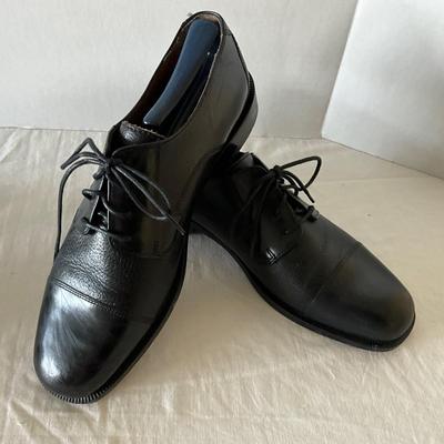UB2125 Like New Mens COLE HAAN, BOSTONIAN Black Dress Shoes Size 8.5 Med