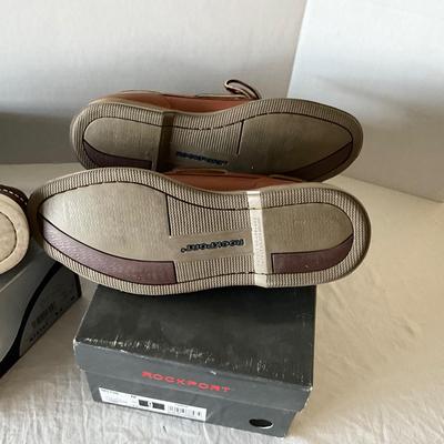 UB2126 Two Pairs of Mens Leather SEBAGO, ROCKPORT Docksides Size 8.5 and 9