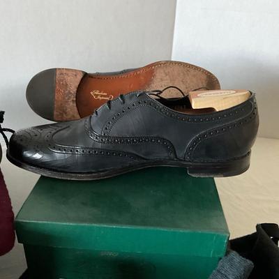 UB2127 Two Pairs of Mens Wing Tip Black Dress Shoes Allen Edmunds & Florsheim