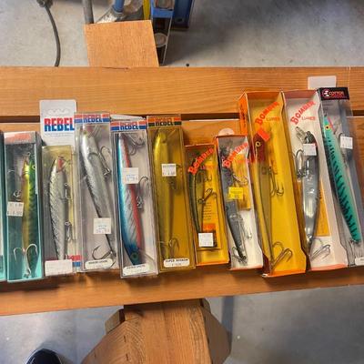 S2082 LOT of Fishing Lures-New In-Box