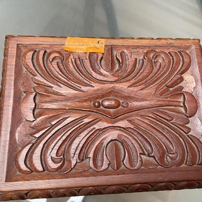 BEAUTIFULLY CARVED WOODEN BOX - 5â€x7â€