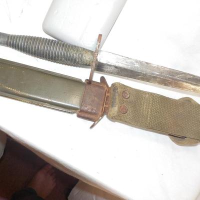 Rare-WW2 - FAIRBAIRN-SYKES Army Commando unit Dagger and M8 scabbard .est. $75 to $200.