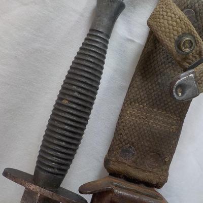 Rare-WW2 - FAIRBAIRN-SYKES Army Commando unit Dagger and M8 scabbard .est. $75 to $200.
