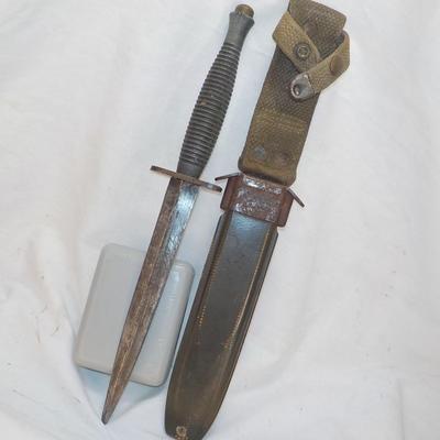 Rare-WW2 - FAIRBAIRN-SYKES Army Commando unit Dagger and M8 scabbard .est. $75 to $200.