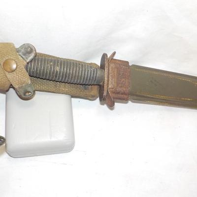 Rare-WW2 - FAIRBAIRN-SYKES Army Commando unit Dagger and M8 scabbard .est. $75 to $200.