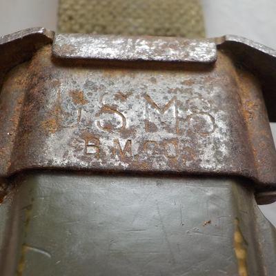 Rare-WW2 - FAIRBAIRN-SYKES Army Commando unit Dagger and M8 scabbard .est. $75 to $200.