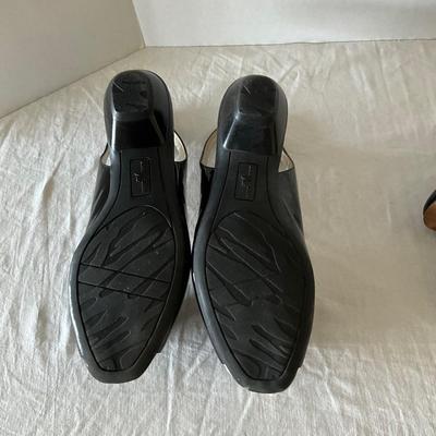 UB2129 Ladies Dress Shoes Anne Klein/Salvatore Ferragamo size 8.5