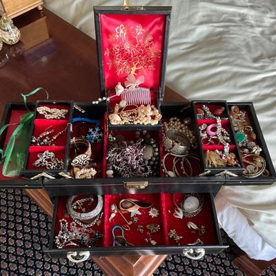 UB2134 Large Lot of Costume Jewelry with Leather Jewelry Box