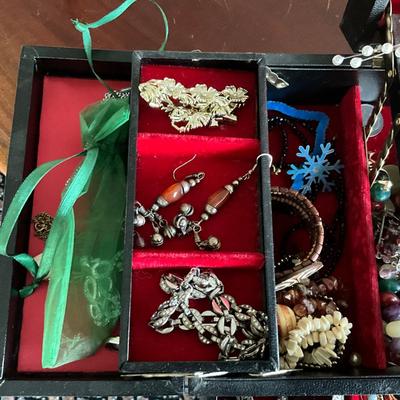 UB2134 Large Lot of Costume Jewelry with Leather Jewelry Box