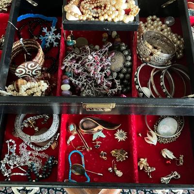 UB2134 Large Lot of Costume Jewelry with Leather Jewelry Box