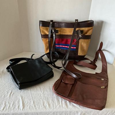 UB2135 Lot of Vintage Handbags JP Ourse & Cie, Preswik & Moore, Bolivia Leather Bag