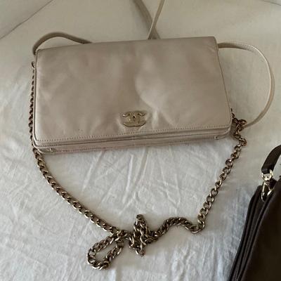 UB2137 Lot of Vintage Designer Handbags Michael Kors, Albert Nippon and more