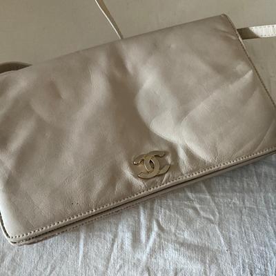 UB2137 Lot of Vintage Designer Handbags Michael Kors, Albert Nippon and more