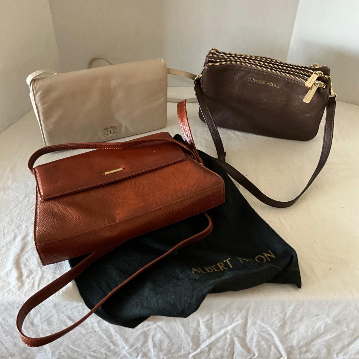 UB2137 Lot of Vintage Designer Handbags Michael Kors, Albert Nippon and ...