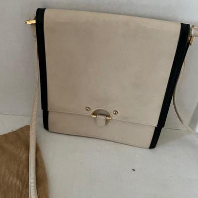 UB2138 Vintage BALLY Leather Purse