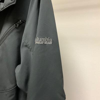 FC2144 Columbia Men's Large Jacket with Leather Gloves and North Face Hat