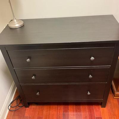 FC2157 New Black Three Drawer Dresser and Lamp