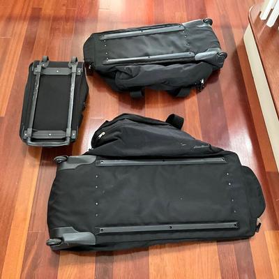FC2161 Lot of Three Rolling L.L. Bean Duffel Bags
