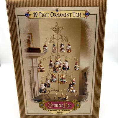 GRANDEUR NOEL Vintage Ornament Tree~Read Details