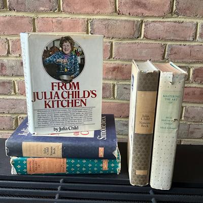 K2175 Lot of 5 Julia Child's Cookbooks