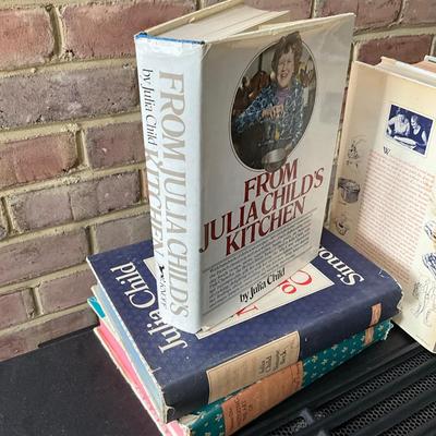 K2175 Lot of 5 Julia Child's Cookbooks