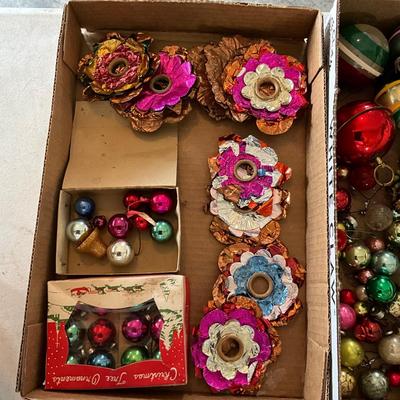 G2191 Lot of Vintage Glass Christmas Balls
