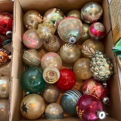 G2192 Vintage Christmas Ornaments with Lights and Tree Stand