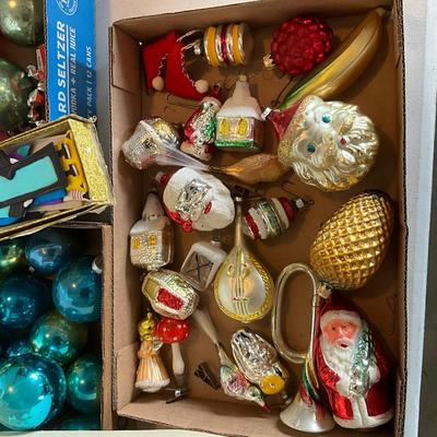 G2193 Three Flats of Vintage Glass Pink and Blue Balls with Figural Glass Ornaments