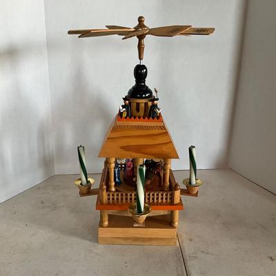 G2194 Vintage Christmas Pyramid Nativity