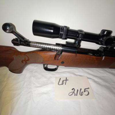 S2165 Winchester Model 70XTR .243 caliber- Featherweight Bolt Action Rifle w/Scope