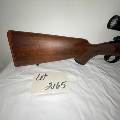 S2165 Winchester Model 70XTR .243 caliber- Featherweight Bolt Action Rifle w/Scope