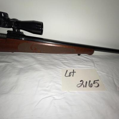 S2165 Winchester Model 70XTR .243 caliber- Featherweight Bolt Action Rifle w/Scope