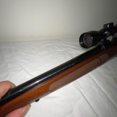 S2165 Winchester Model 70XTR .243 caliber- Featherweight Bolt Action Rifle w/Scope