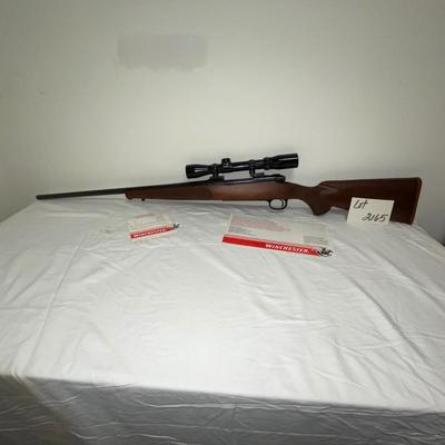 S2165 Winchester Model 70XTR .243 caliber- Featherweight Bolt Action Rifle w/Scope